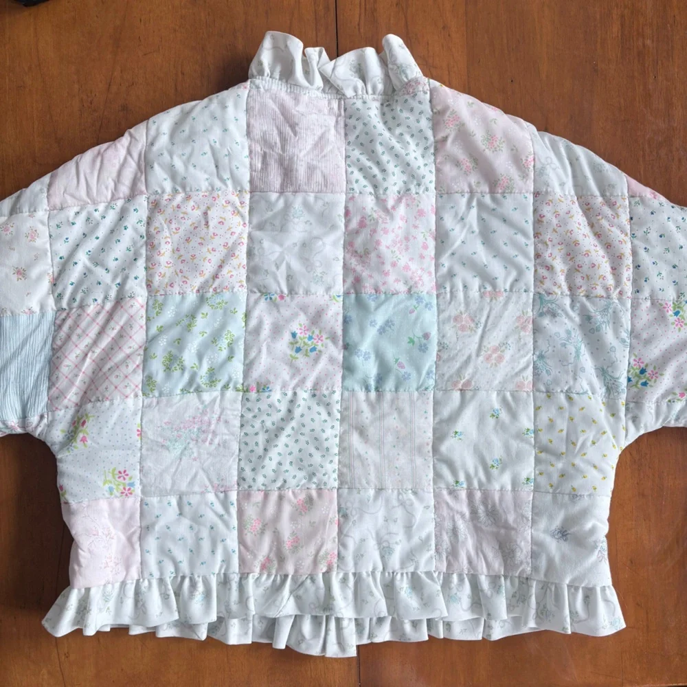 Vintage Handmade Quilted Pastel Ruffle Cropped Long Sleeve Jacket Size Medium - Picture 6 of 10